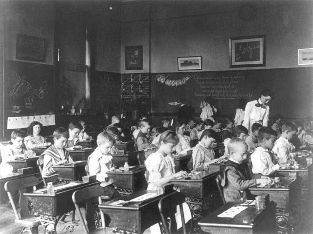 Uma Imagem de Como era uma Sala de Aulas no final de 1870